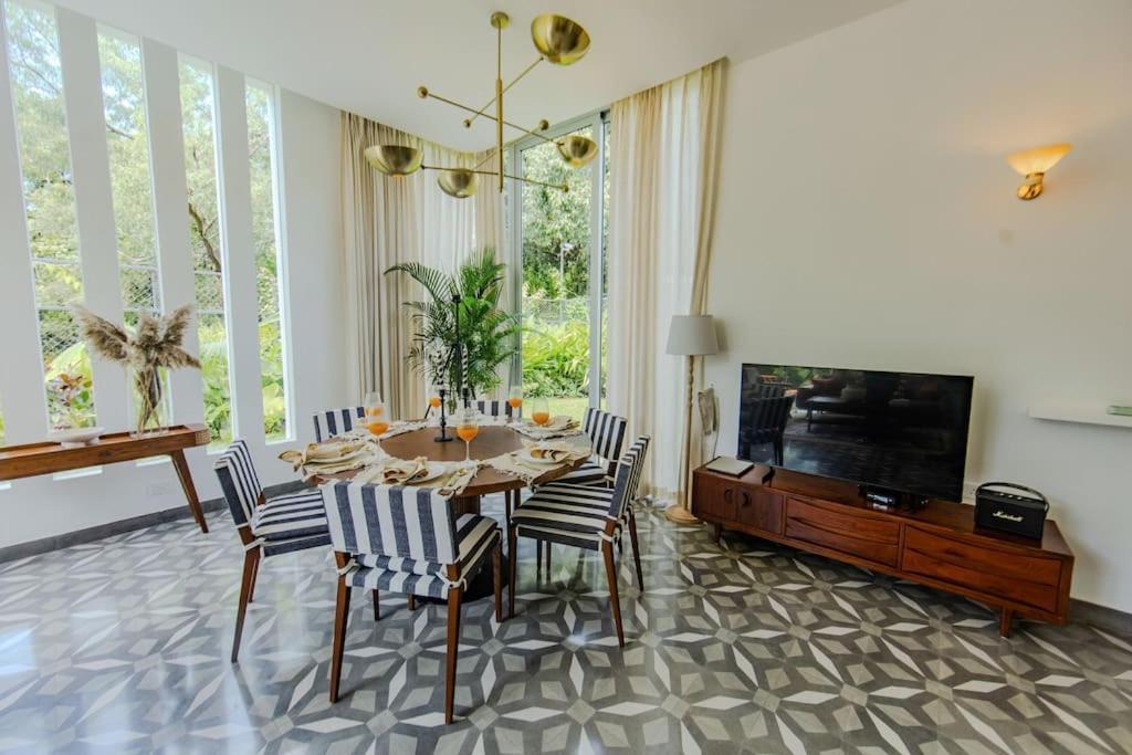 Presidential Luxury Villa Anjuna With Pvt Pool & Bathtub, Most Prime Location Exterior photo